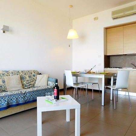 Bilocale Con Favolosa Vista Mare 莱万托 外观 照片